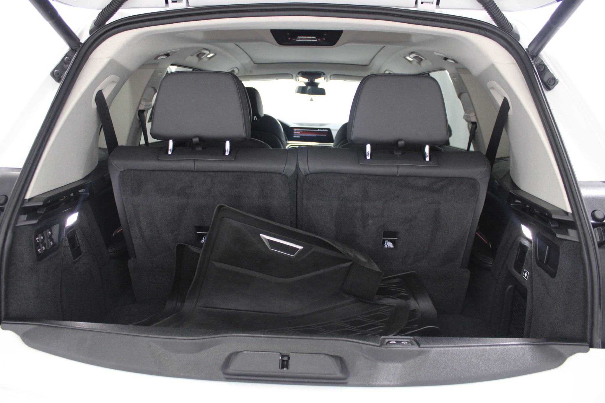 Used 2021 BMW X7 xDrive40i w/ Executive Package AWD/4WD image 22