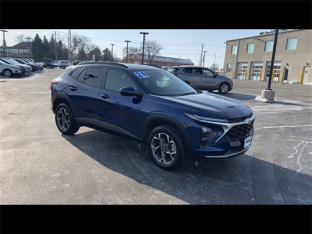 Certified 2024 Chevrolet Trax LT w/ Driver Confidence Package video 2