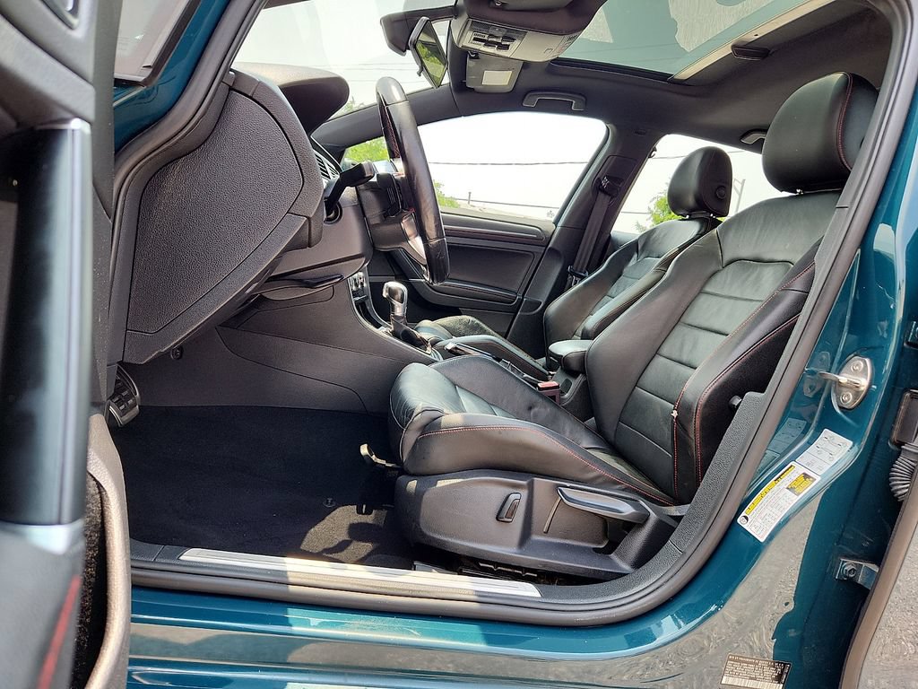 Used 2018 Volkswagen GTI SE w/ SE Leather Package FWD image 8