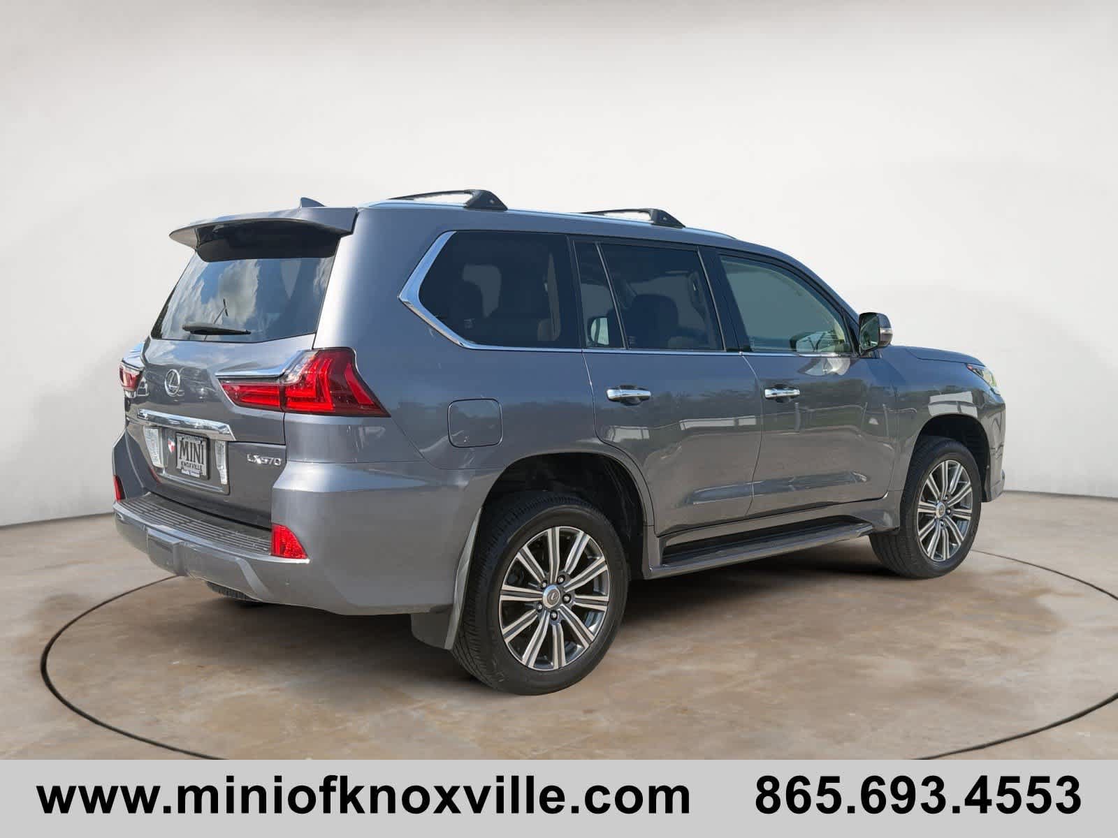 Used 2017 Lexus LX 570 4WD w/ Luxury Package image 3