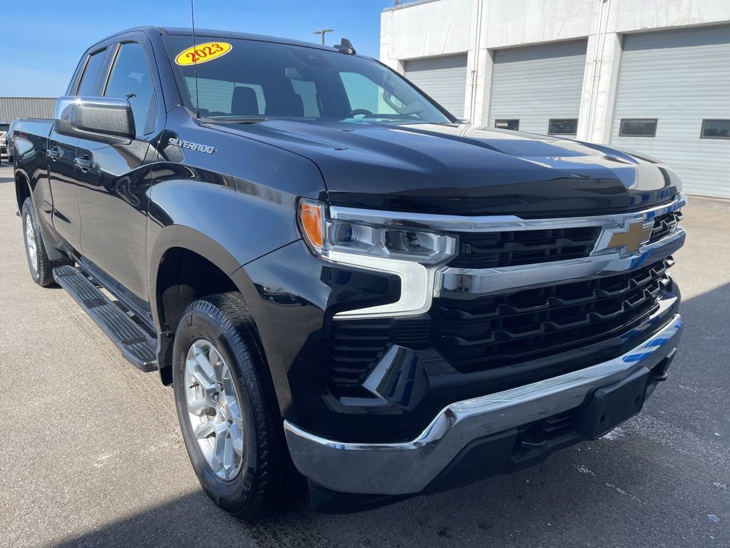 Used 2023 Chevrolet Silverado 1500 LT image 1