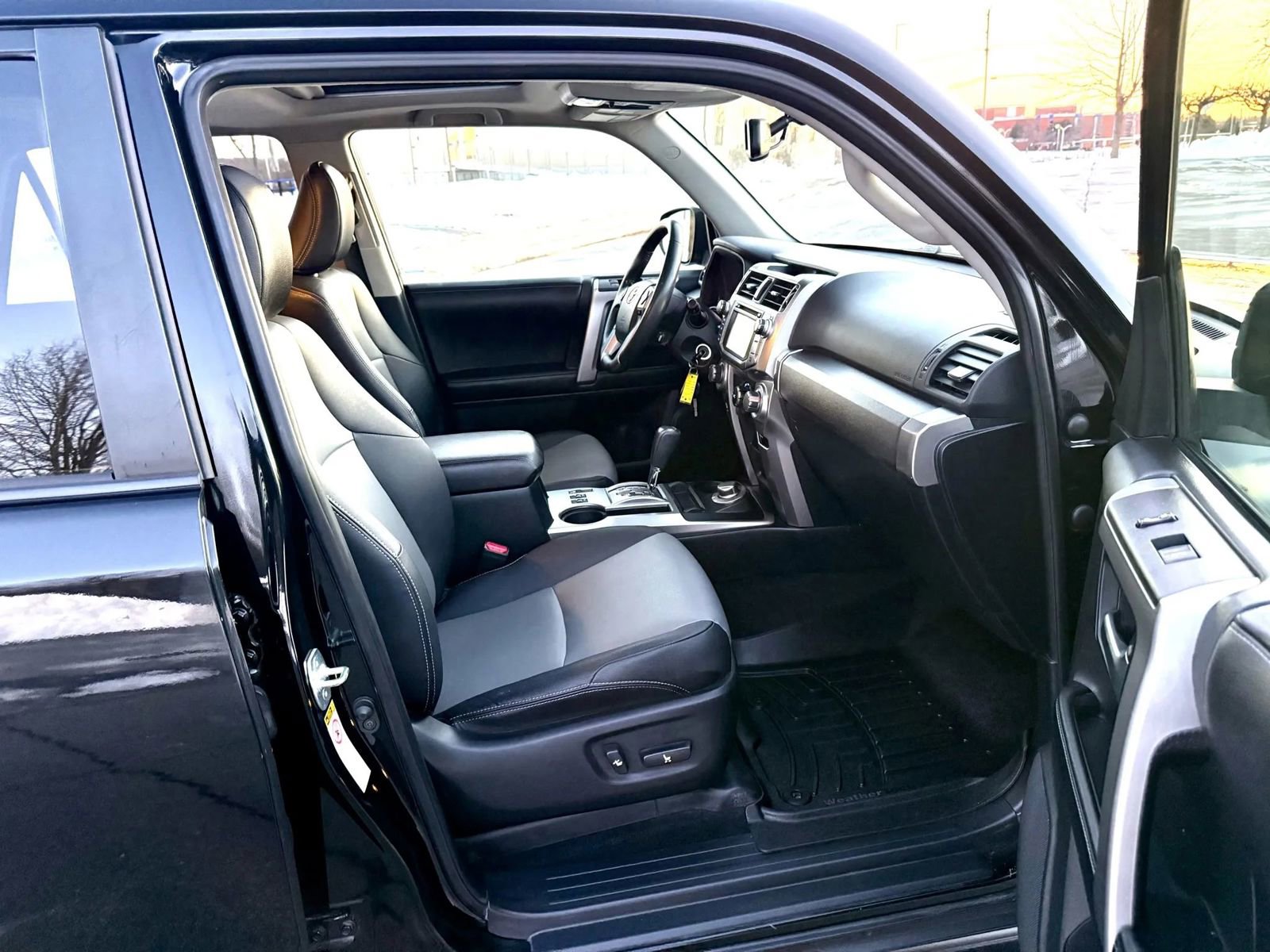 Used 2017 Toyota 4Runner Limited image 16