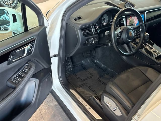 Used 2022 Porsche Macan S AWD/4WD image 17
