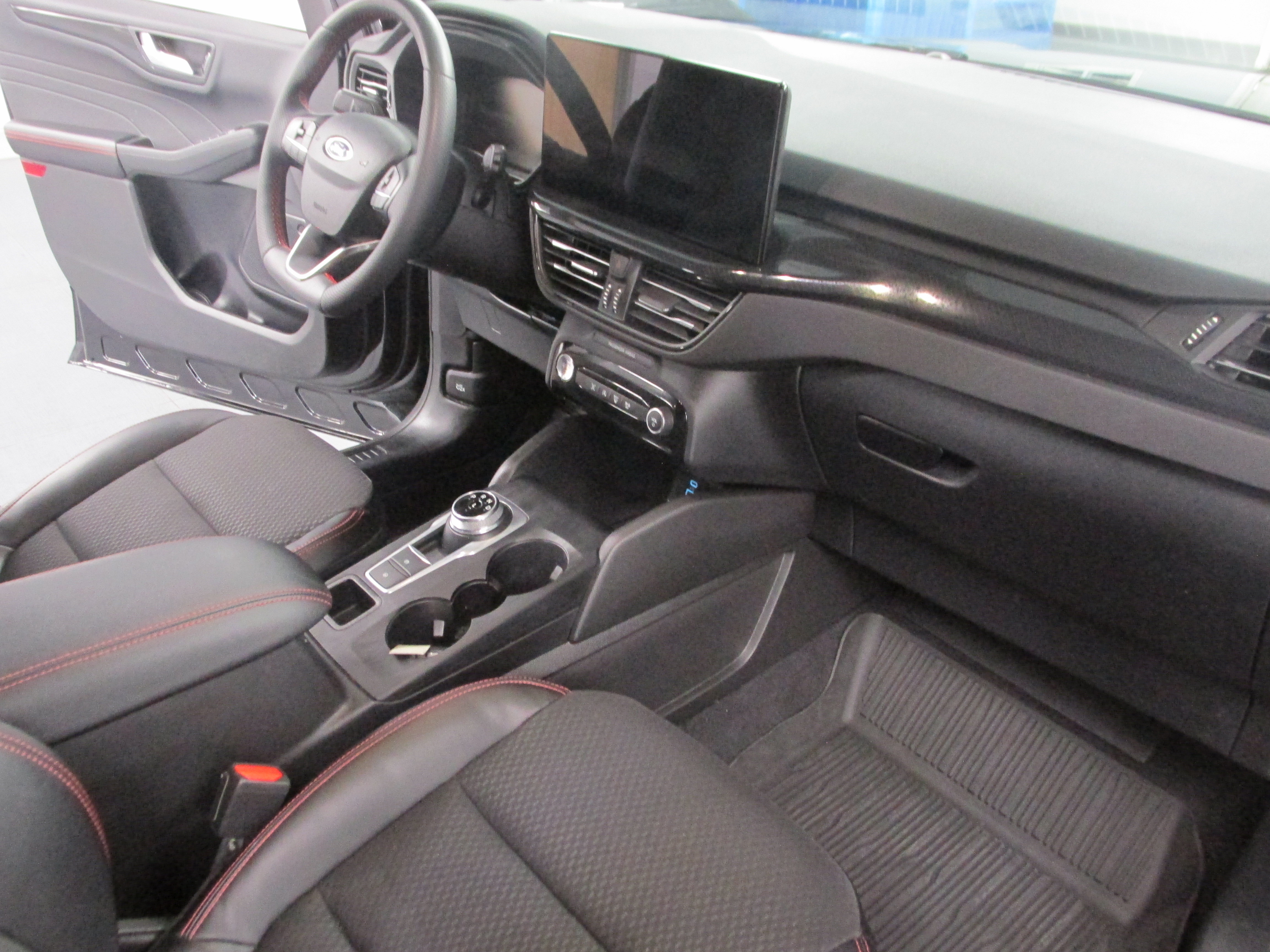 Used 2023 Ford Escape ST-Line w/ Tech Pack #1 AWD/4WD image 25