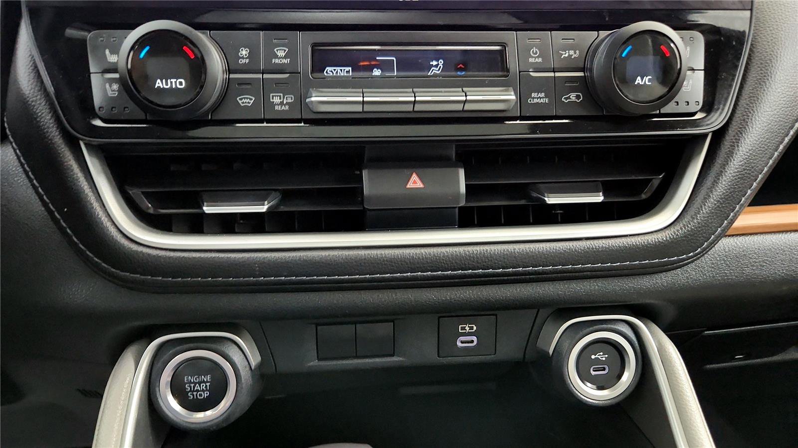 Used 2024 Toyota Grand Highlander Limited image 37