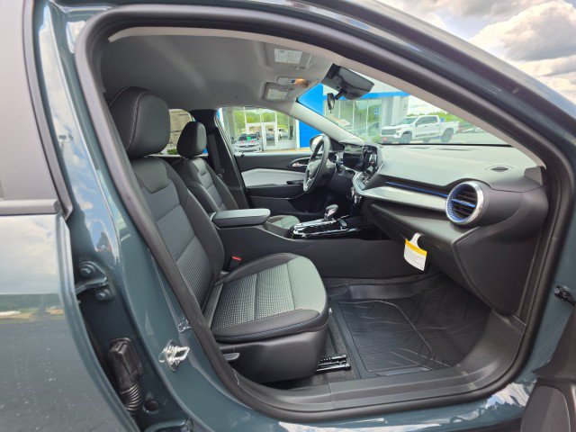 New 2026 Chevrolet Trax LT w/ Driver Confidence Package FWD image 12