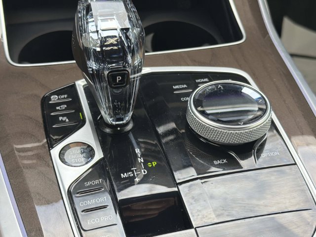 Used 2023 BMW X5 xDrive40i w/ M Sport Package AWD/4WD image 28