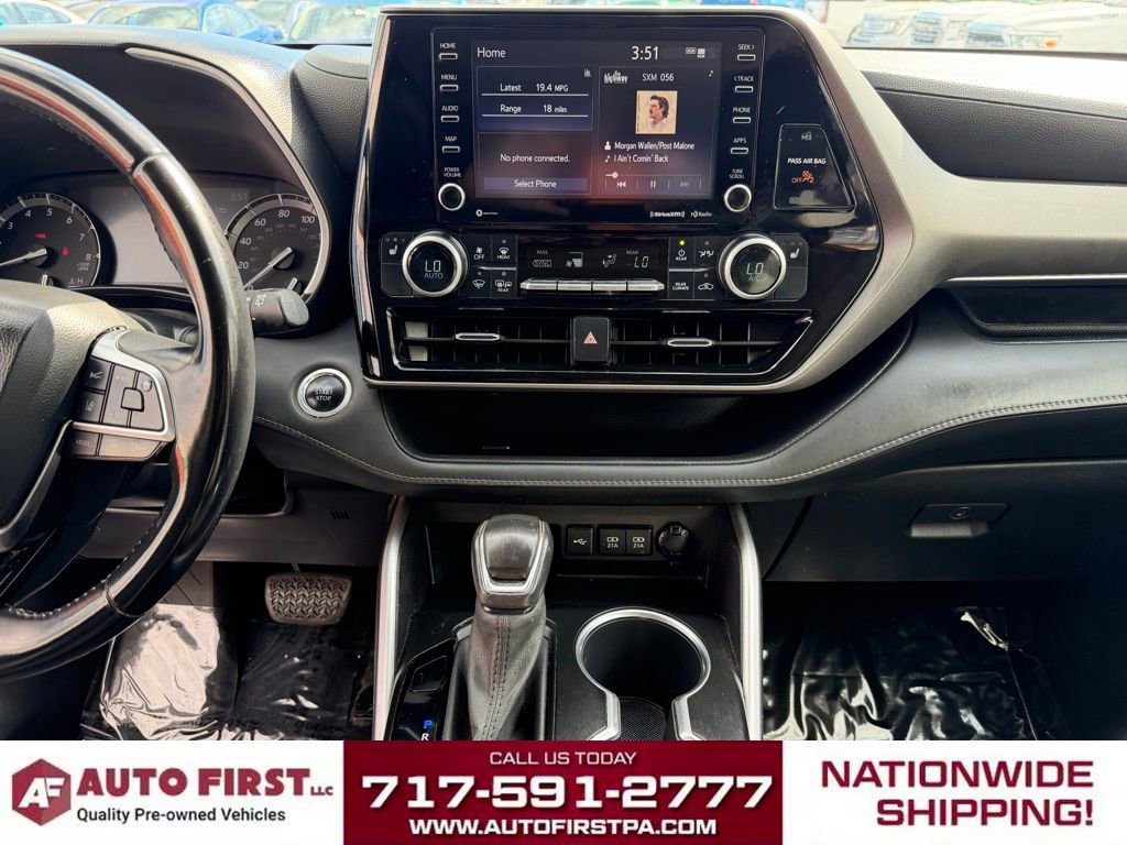 Used 2021 Toyota Highlander XLE AWD/4WD image 18