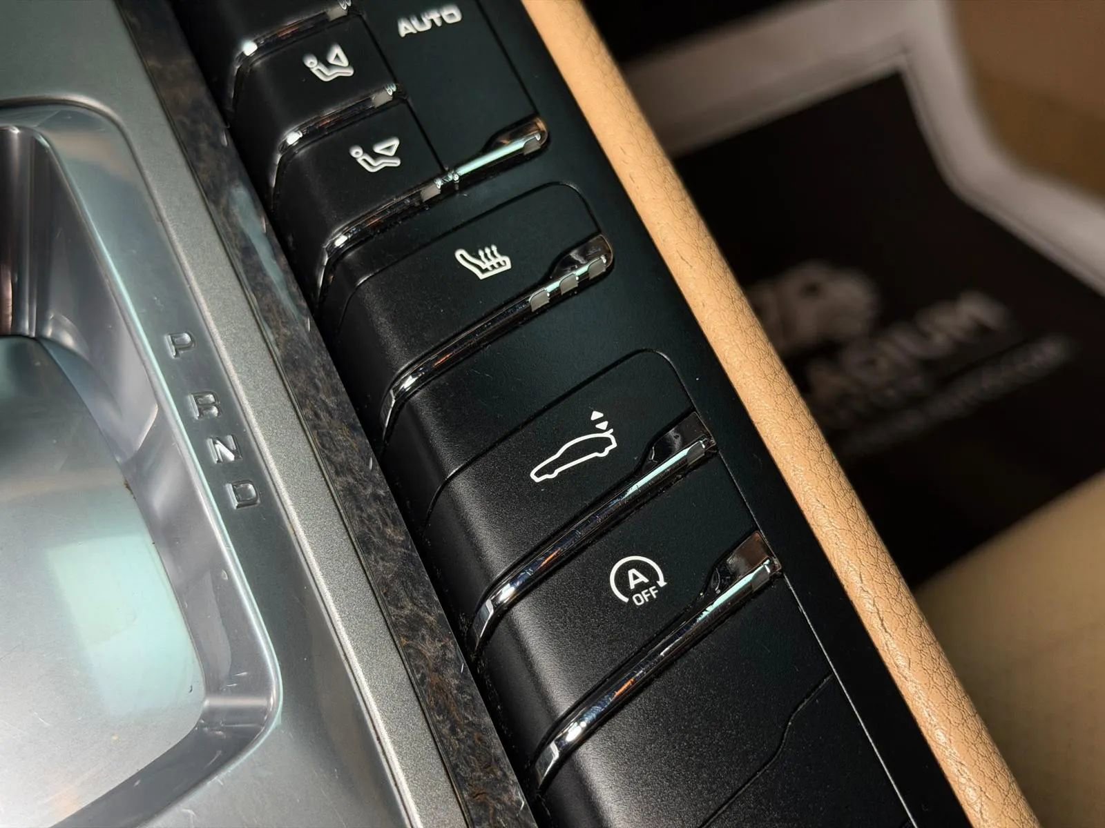 Used 2010 Porsche Panamera S RWD image 35