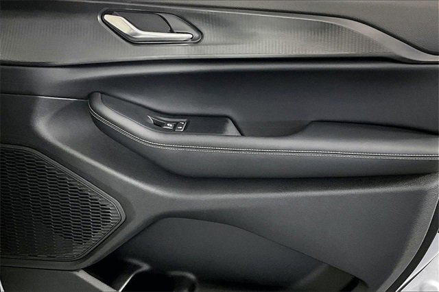 Used 2025 Jeep Grand Cherokee Altitude w/ Trailer Tow Package image 28