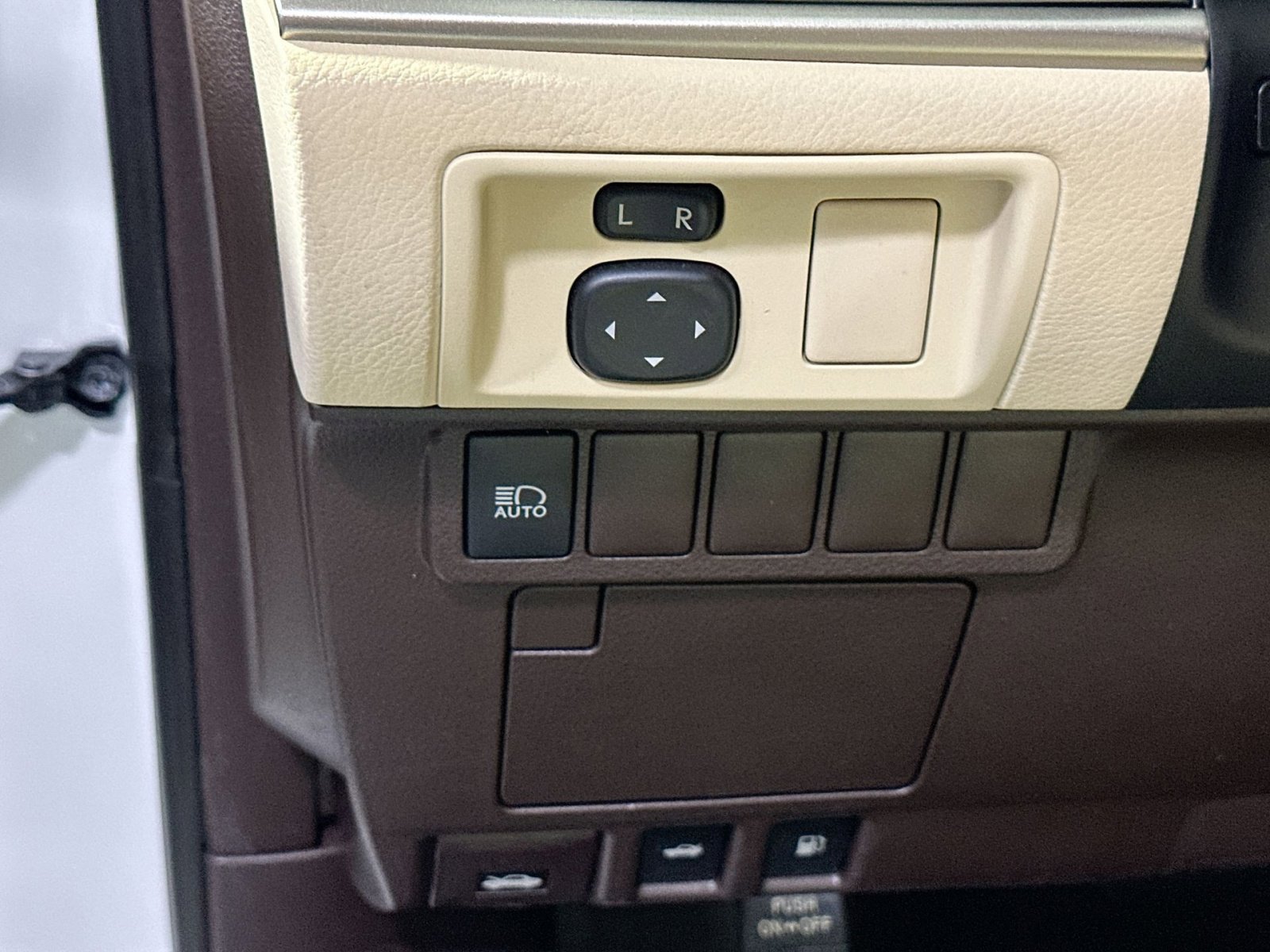 Used 2018 Lexus ES 350 w/ Accessory Package image 17