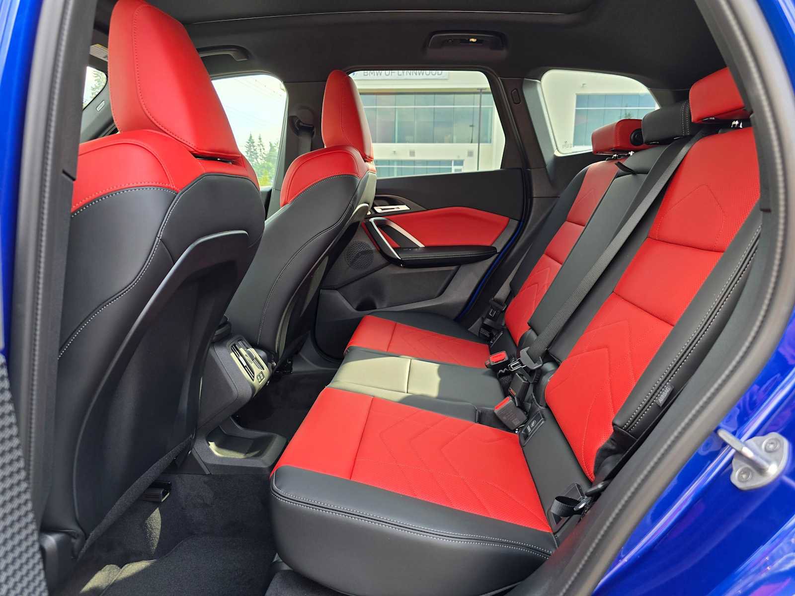 Used 2025 BMW X1 xDrive28i w/ Premium Package image 17