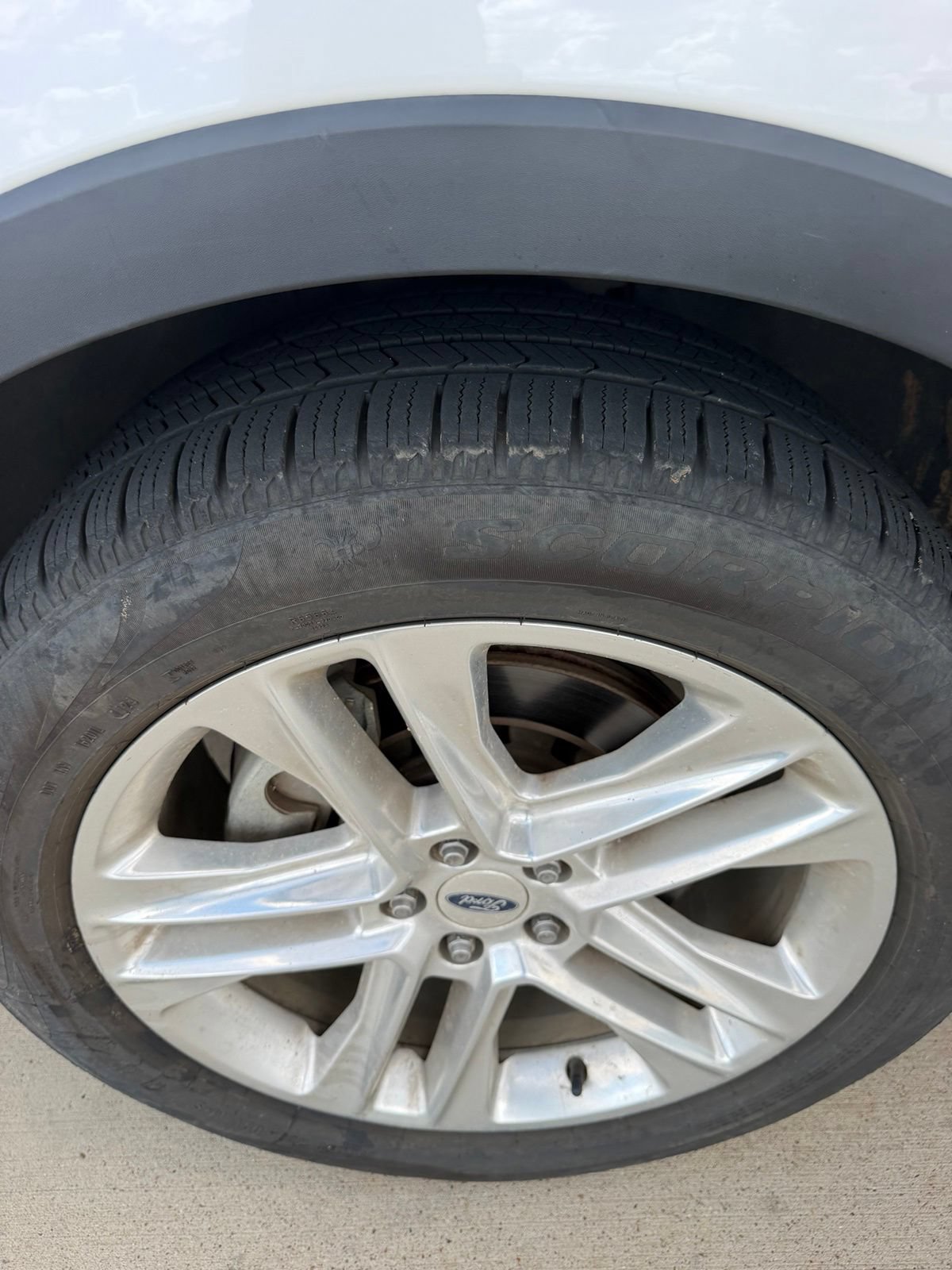 Used 2017 Ford Explorer Limited FWD image 6