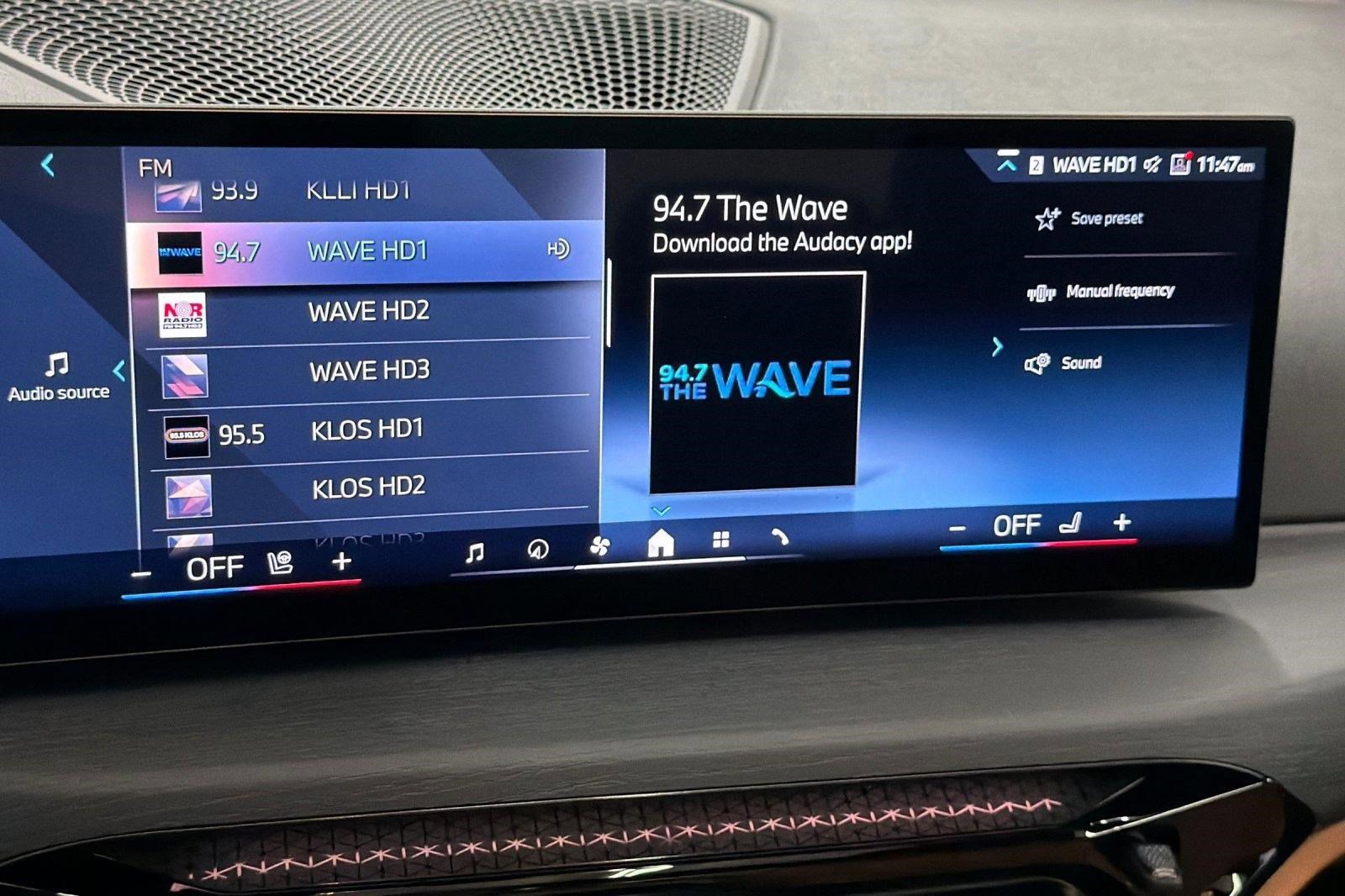 New 2026 BMW 330i Sedan w/ Premium Package image 21