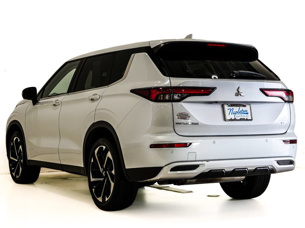 Used 2024 Mitsubishi Outlander SE AWD/4WD image 8