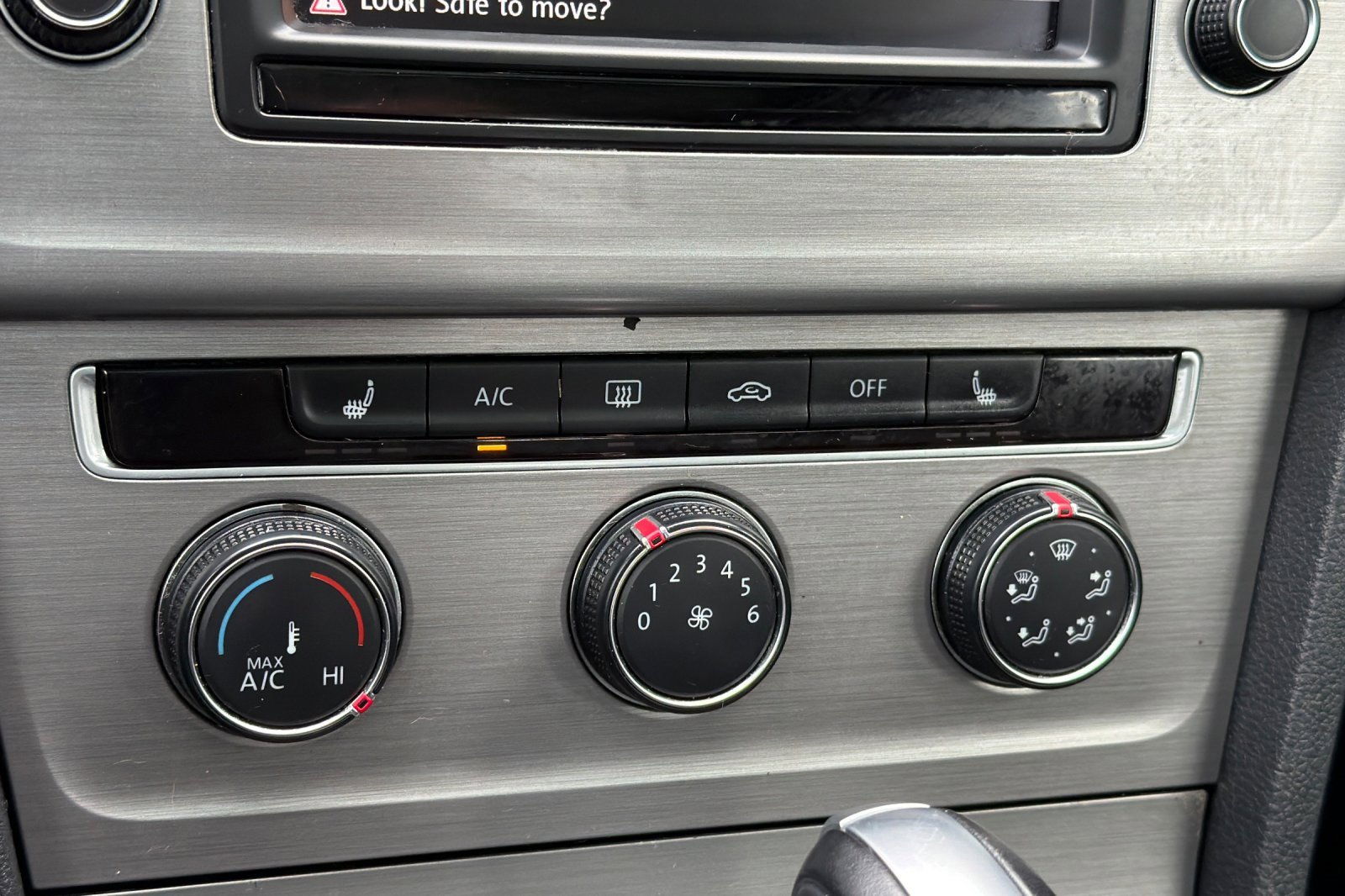 Used 2016 Volkswagen Golf Limited Edition image 20