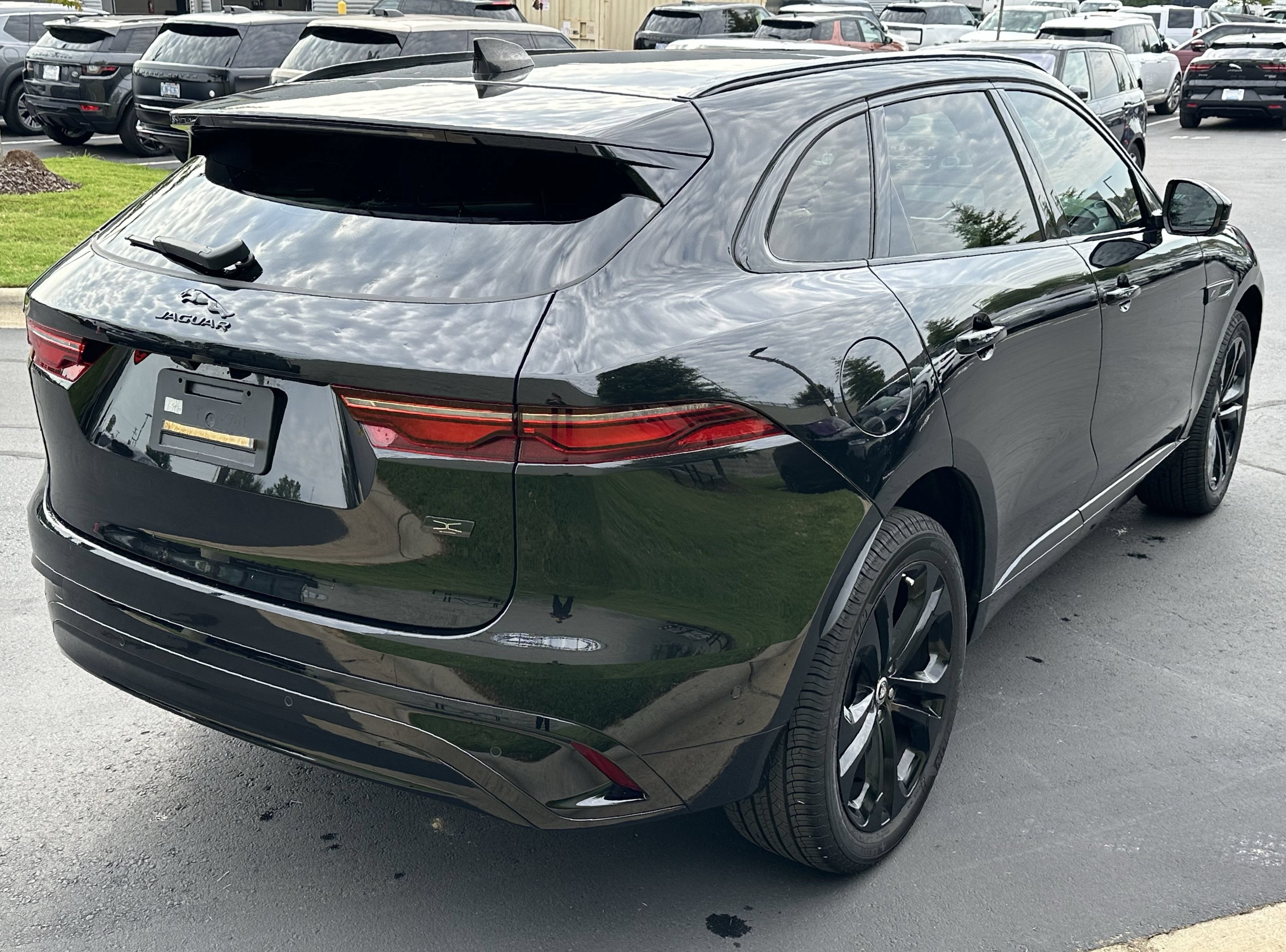 Used 2026 Jaguar F-PACE R-Dynamic S AWD/4WD image 7