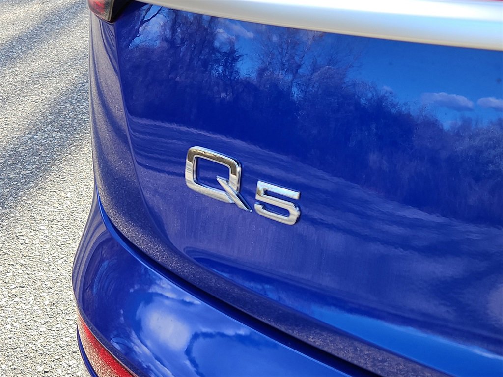 Used 2024 Audi Q5 e Premium w/ Convenience Package image 12