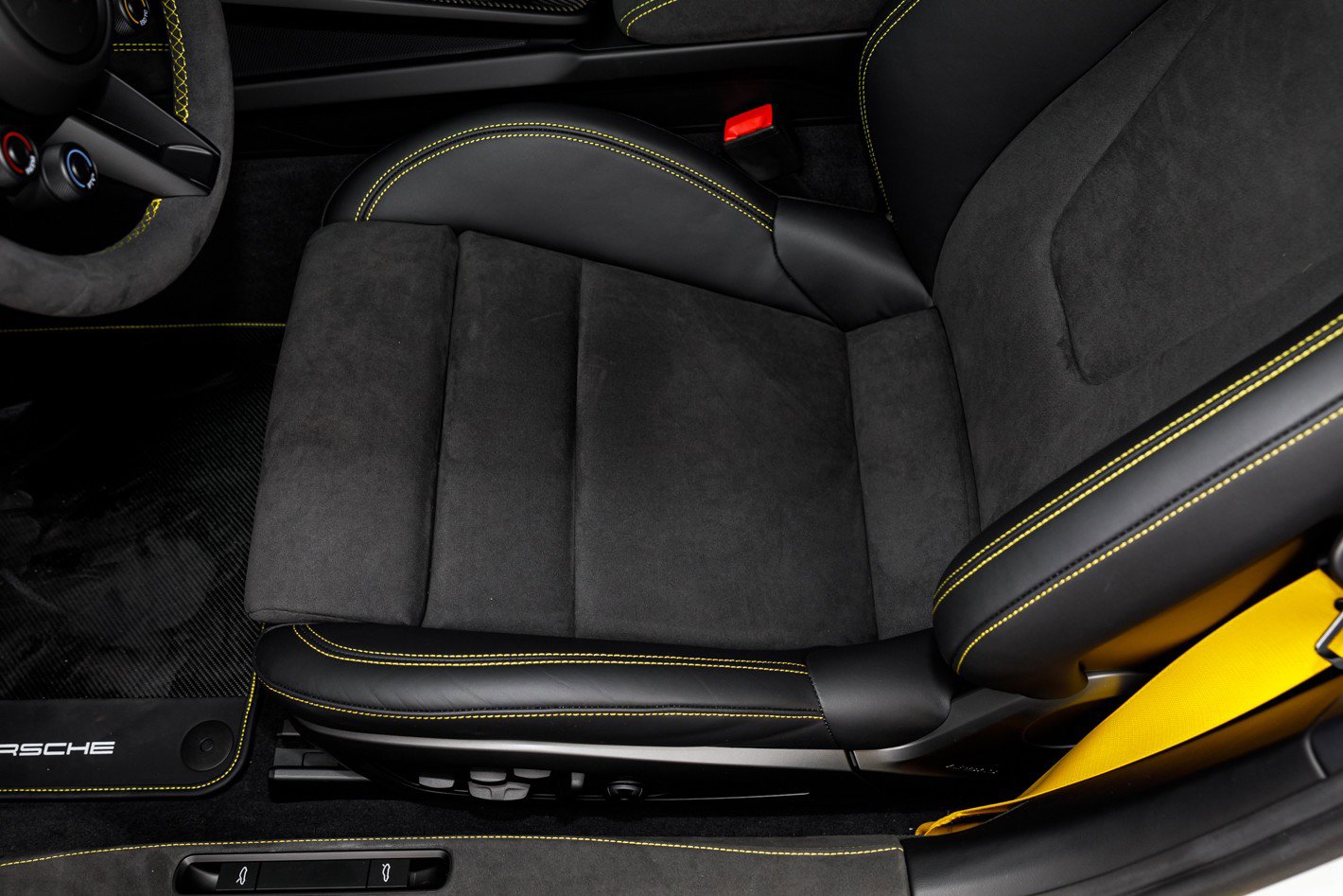 Used 2025 Porsche 911 GT3 RS image 34