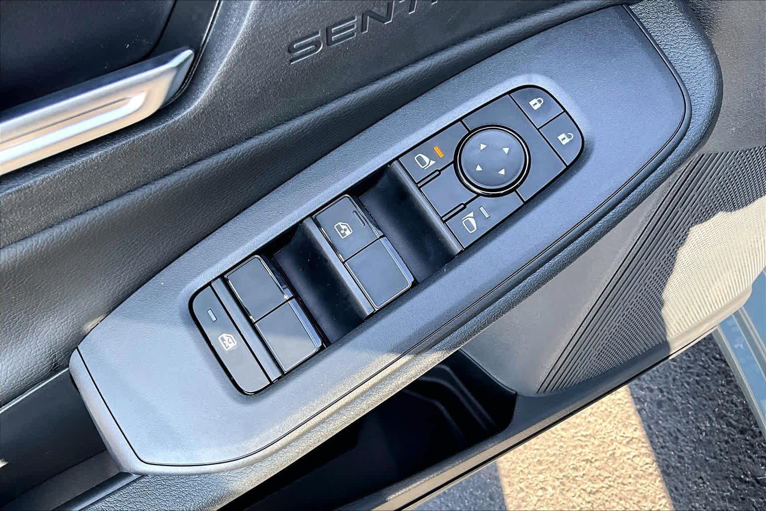New 2026 Nissan Sentra SV w/ SV Convenience Package FWD image 19