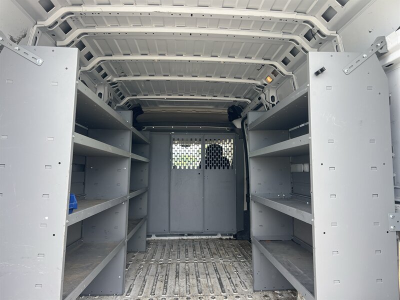Used 2021 RAM ProMaster 2500 w/ Convenience Group FWD image 9