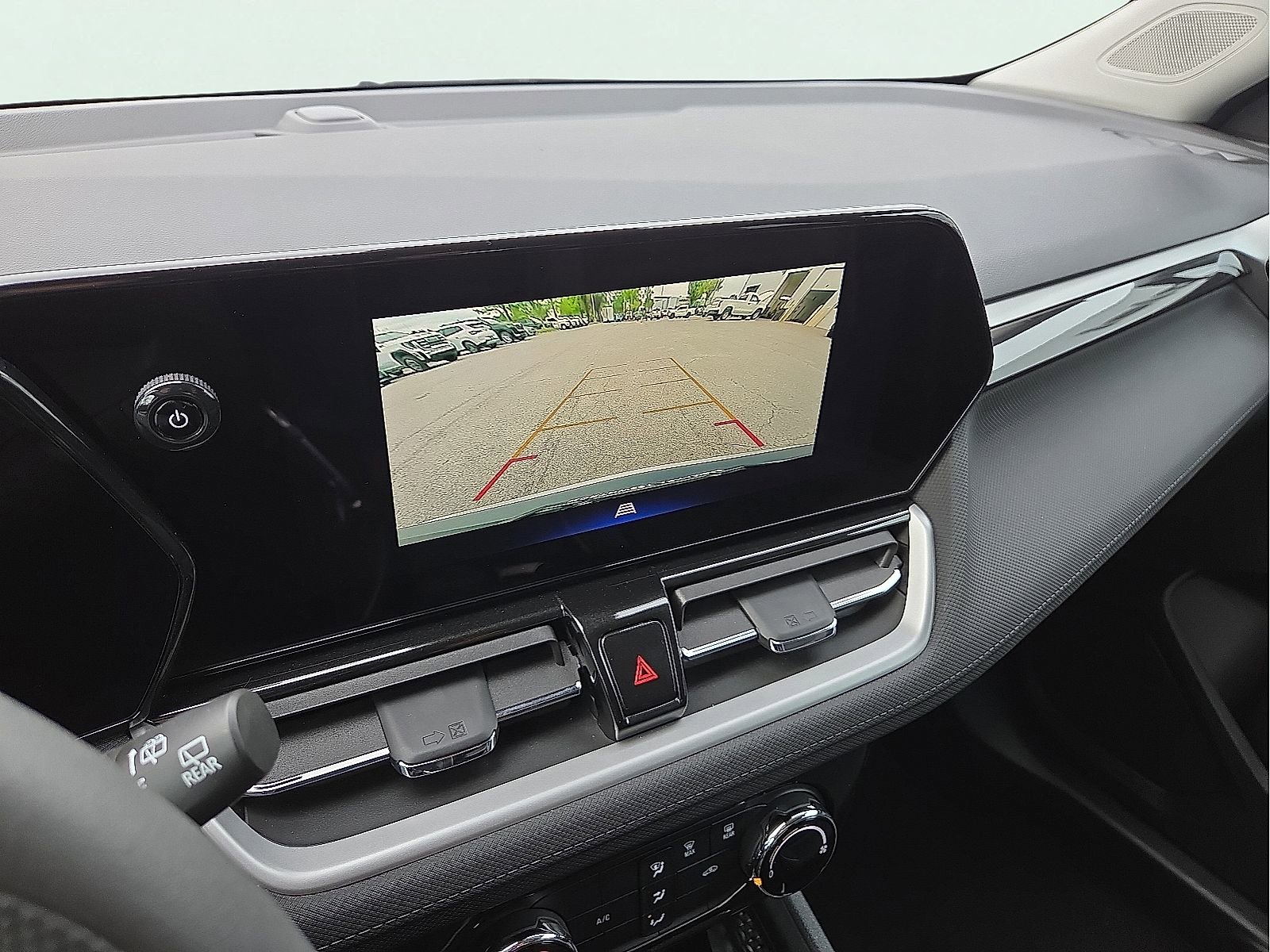 Used 2025 Chevrolet TrailBlazer LT AWD/4WD image 17