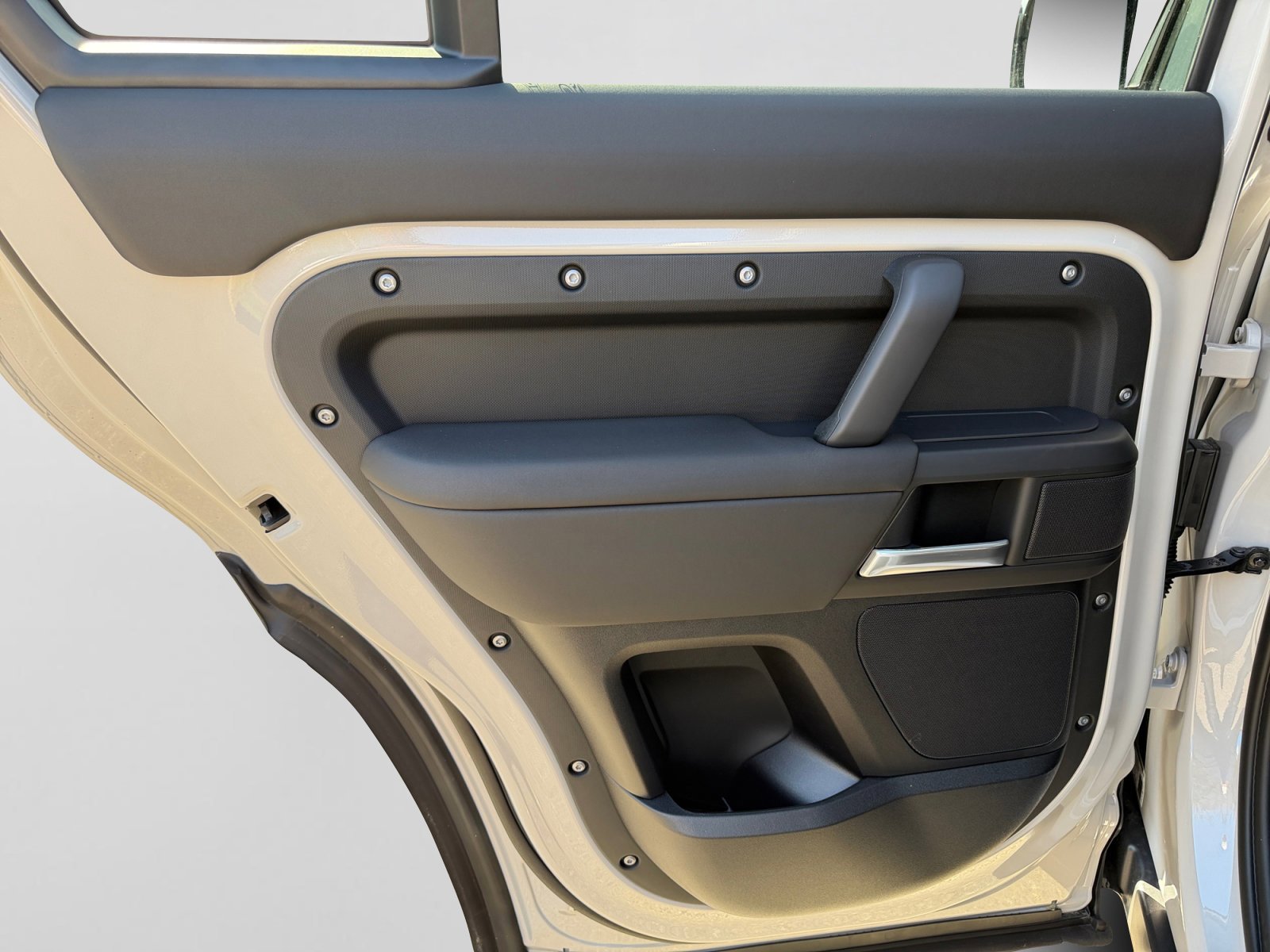 New 2026 Land Rover Defender 110 S AWD/4WD image 17