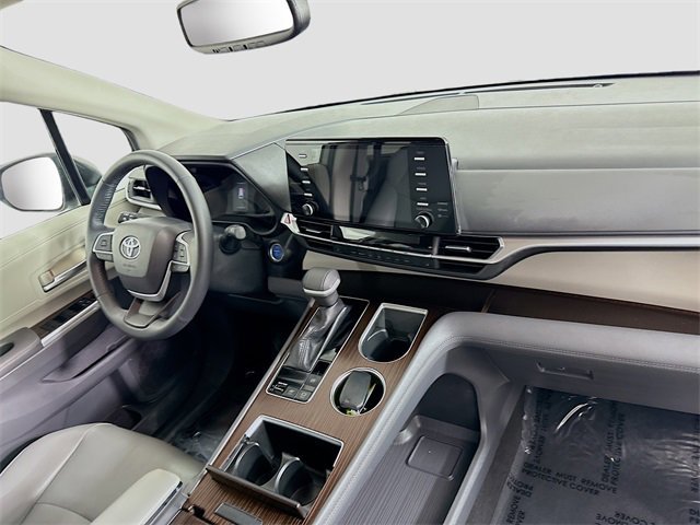 Certified 2023 Toyota Sienna XLE image 30