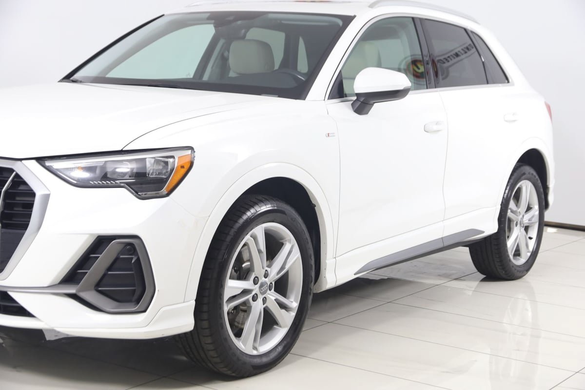 Used 2019 Audi Q3 2.0T Premium w/ Convenience Package AWD/4WD image 47