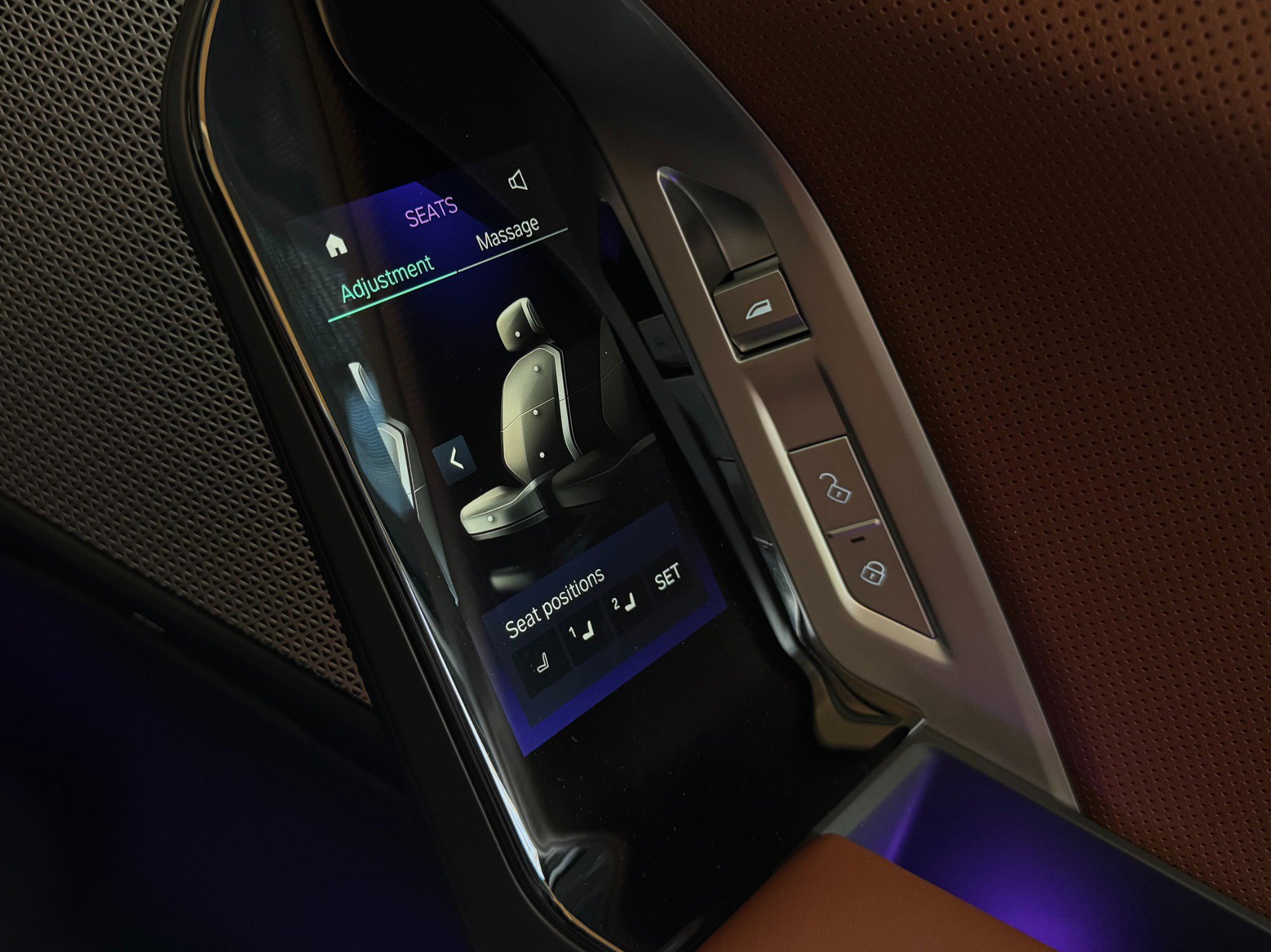 Used 2025 BMW i7 eDrive50 w/ Executive Package image 32