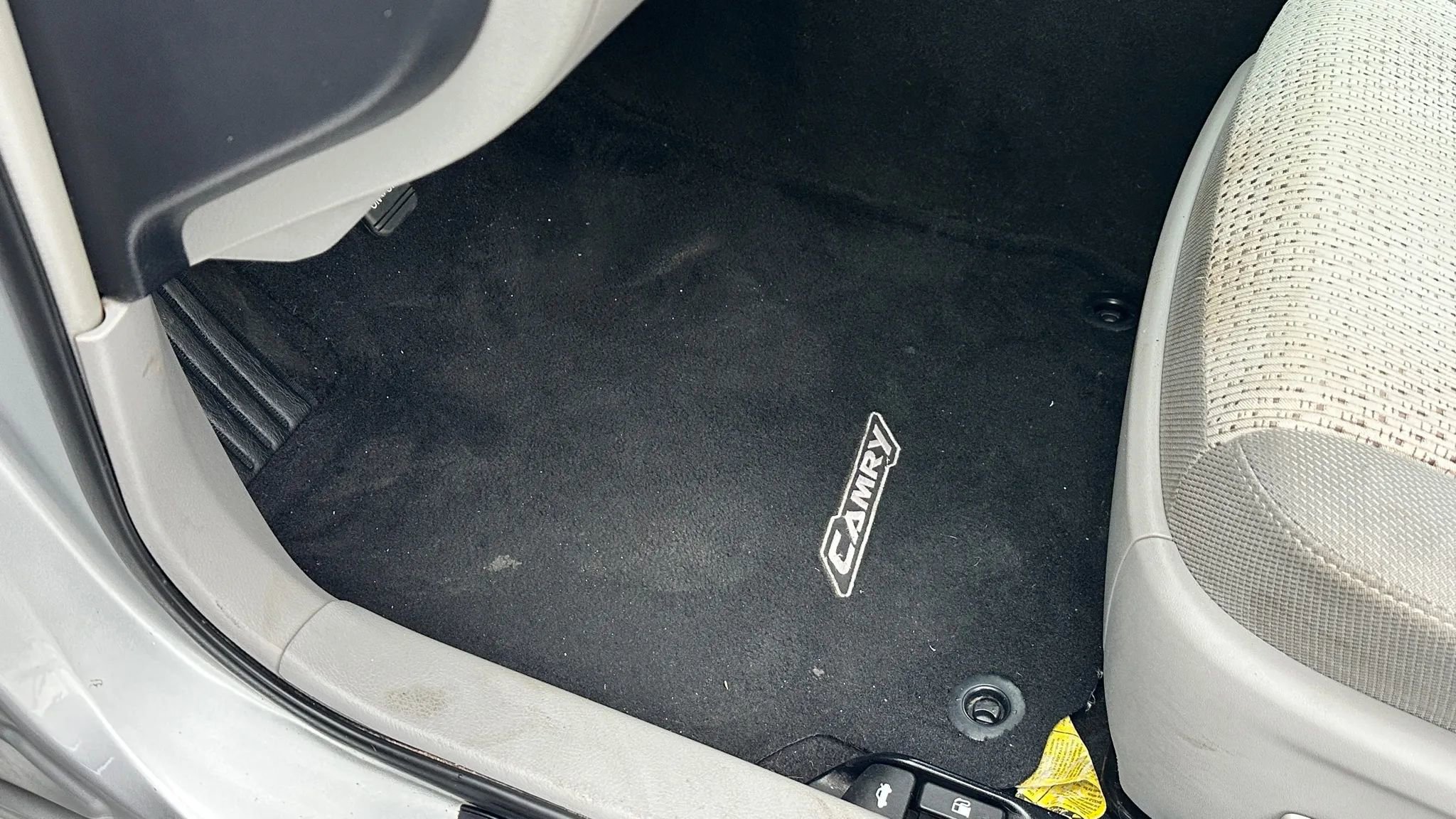 Used 2013 Toyota Camry LE image 13