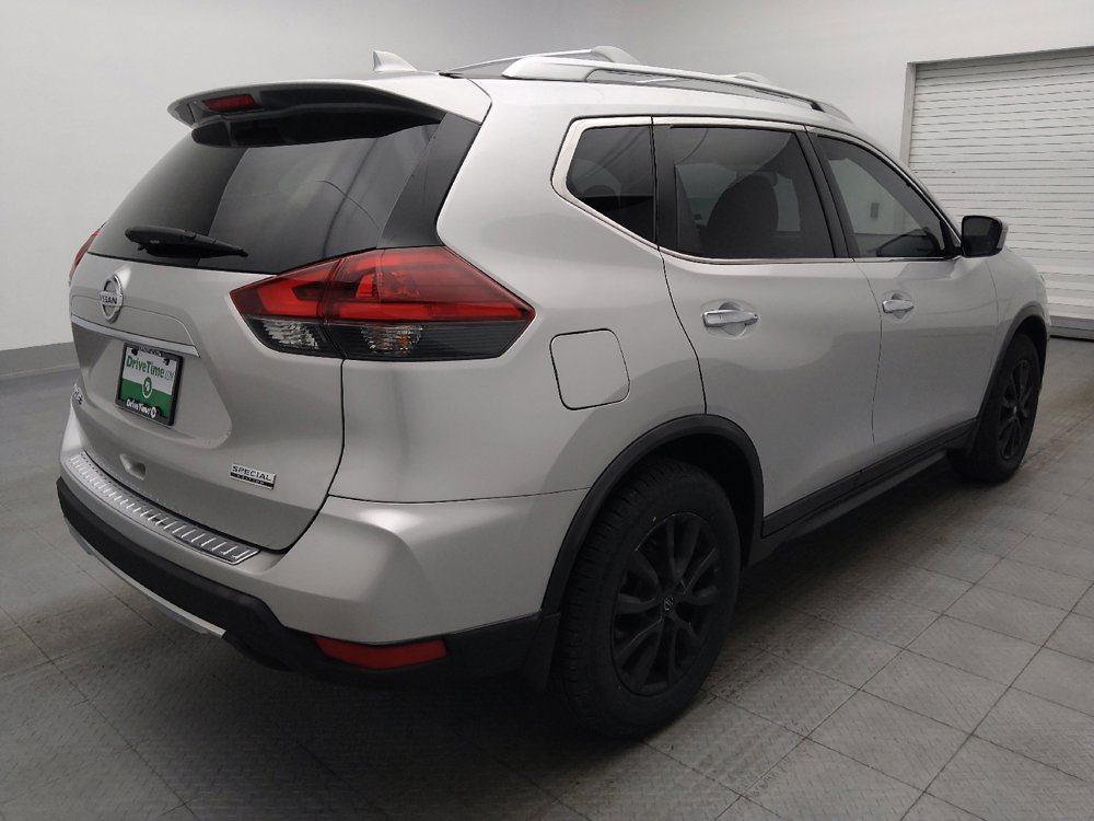 Used 2019 Nissan Rogue S w/ Special Edition Package FWD image 9