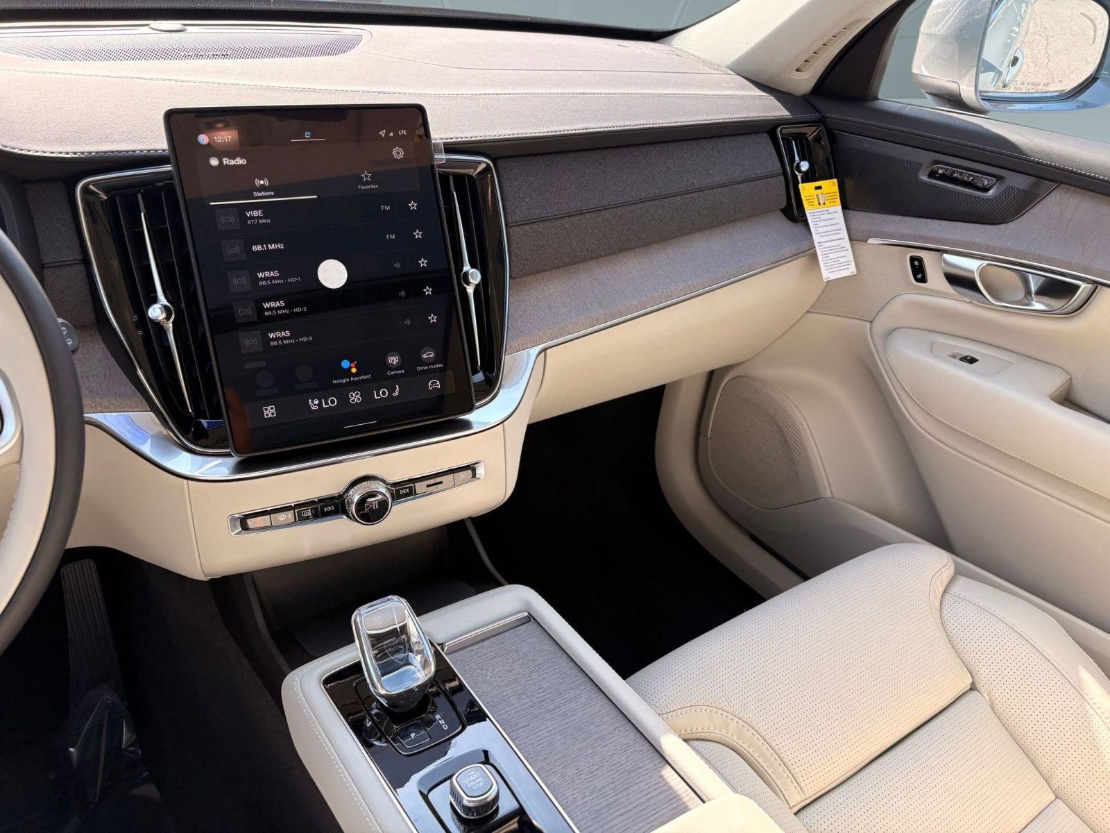 New 2026 Volvo XC90 B6 Ultra w/ Protection Package AWD/4WD image 24
