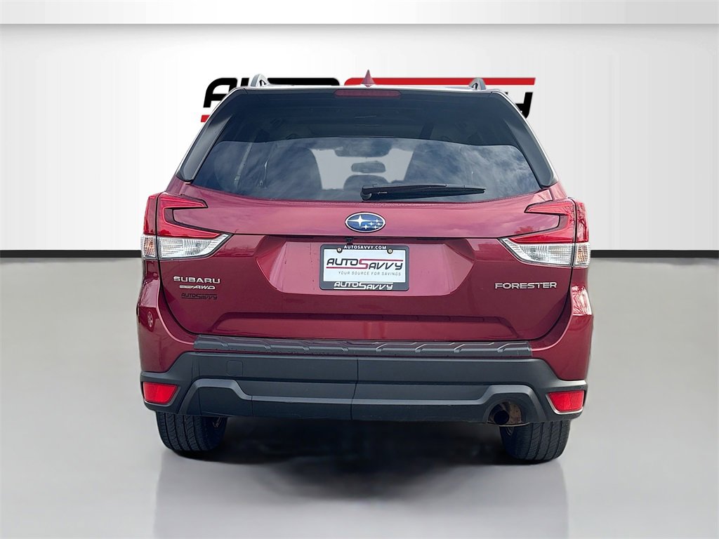 Used 2022 Subaru Forester Premium image 6