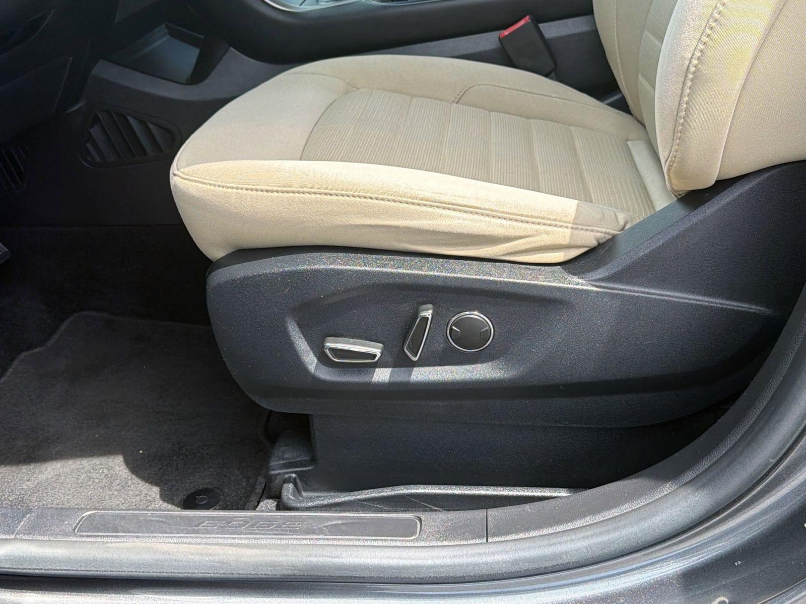 Used 2016 Ford Edge SEL AWD/4WD image 13