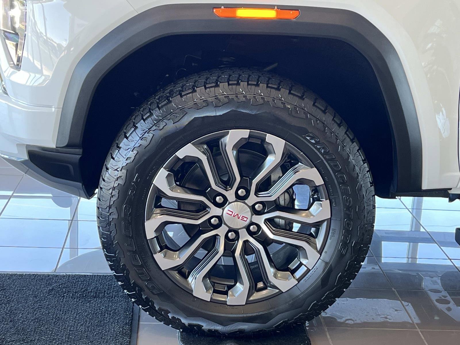New 2026 GMC Canyon Denali image 12