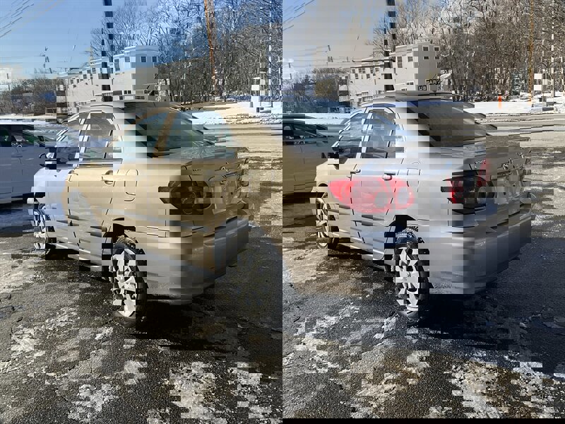 Used 2005 Toyota Corolla CE image 7