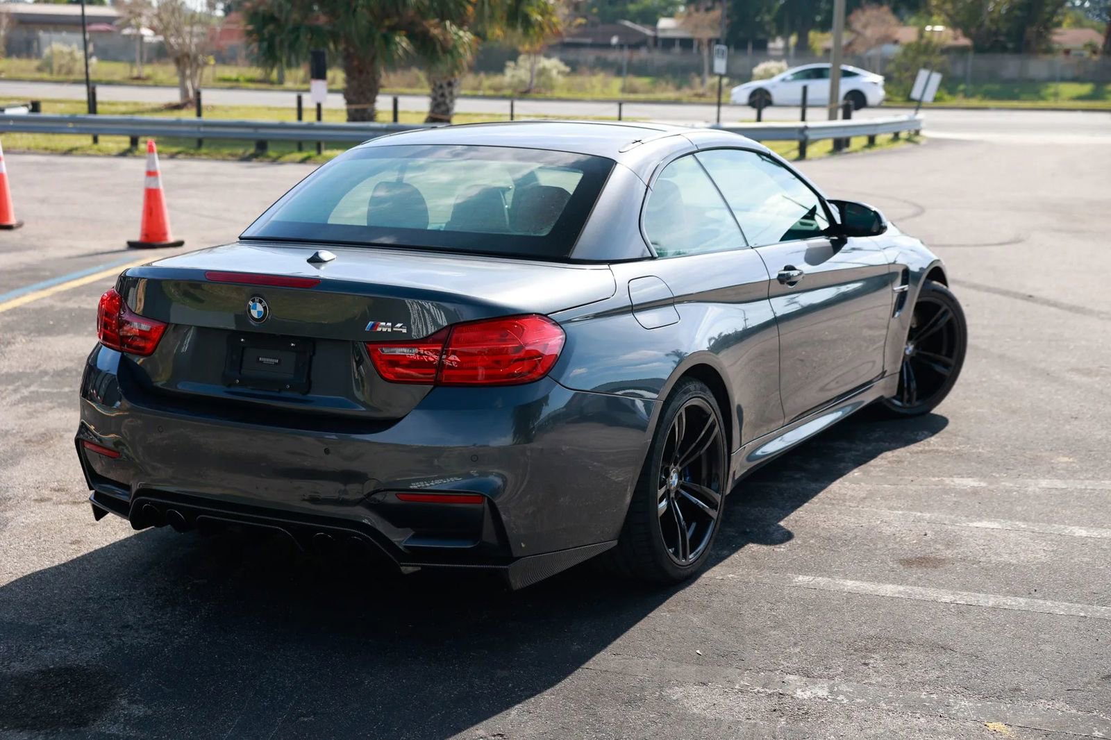 Used 2015 BMW M4 Convertible image 6