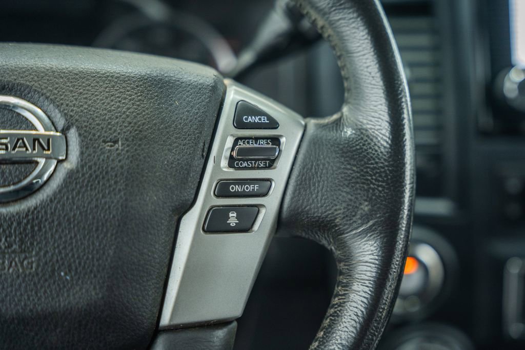 Used 2022 Nissan Titan SV w/ SV Convenience Package image 30