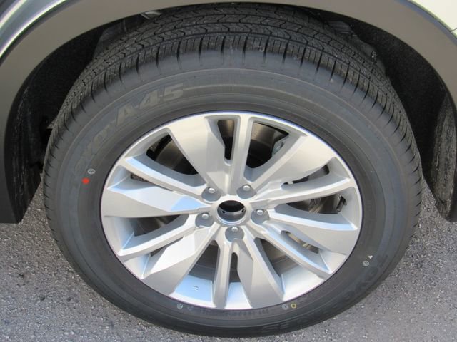 New 2026 Mitsubishi Outlander ES image 9