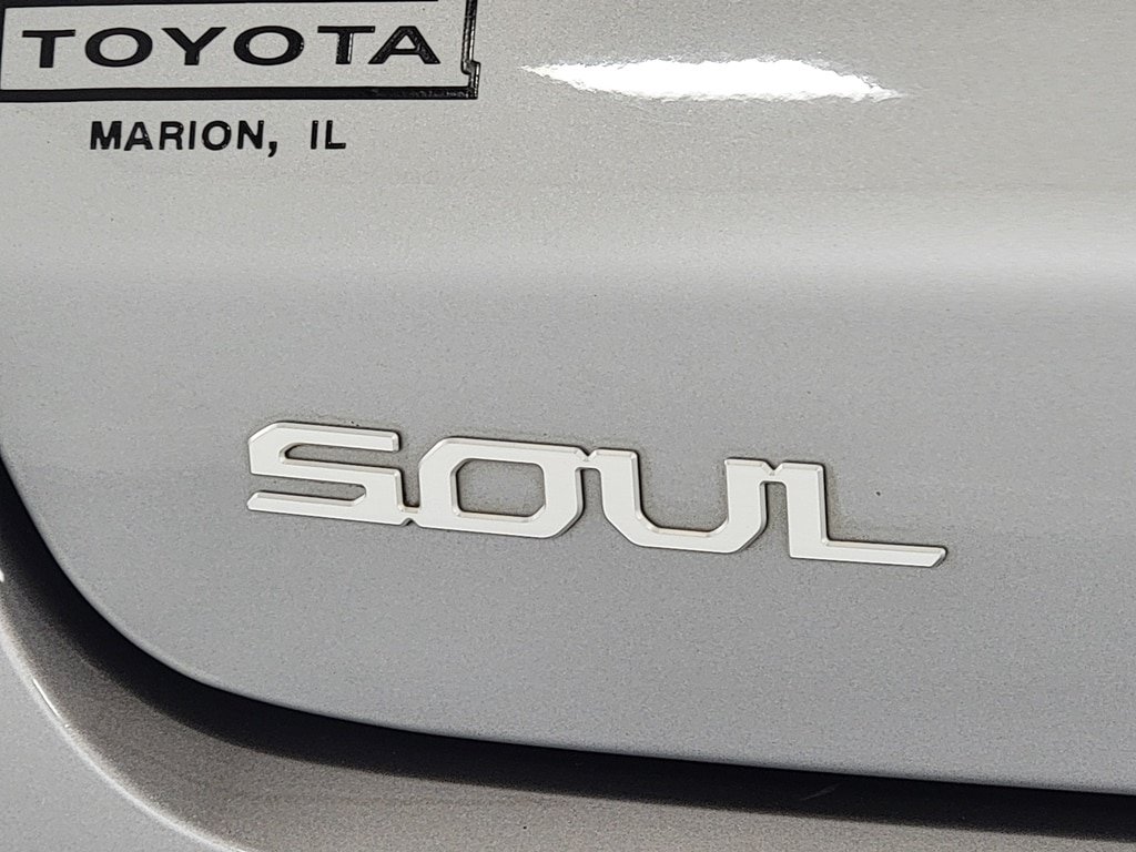 Used 2023 Kia Soul LX FWD image 10
