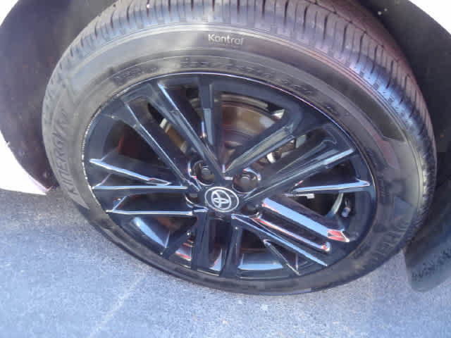 Used 2026 Toyota Camry SE AWD/4WD image 13