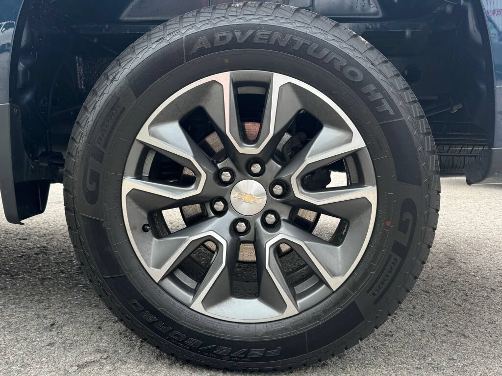 Used 2023 Chevrolet Silverado 1500 LT AWD/4WD image 10