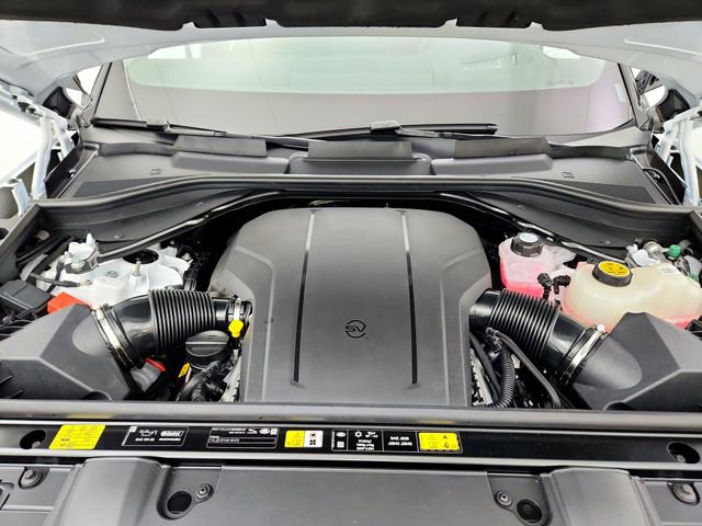 New 2026 Land Rover Range Rover SV image 28