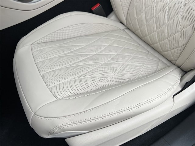 New 2025 Mercedes-Benz GLS 63 AMG 4MATIC image 19