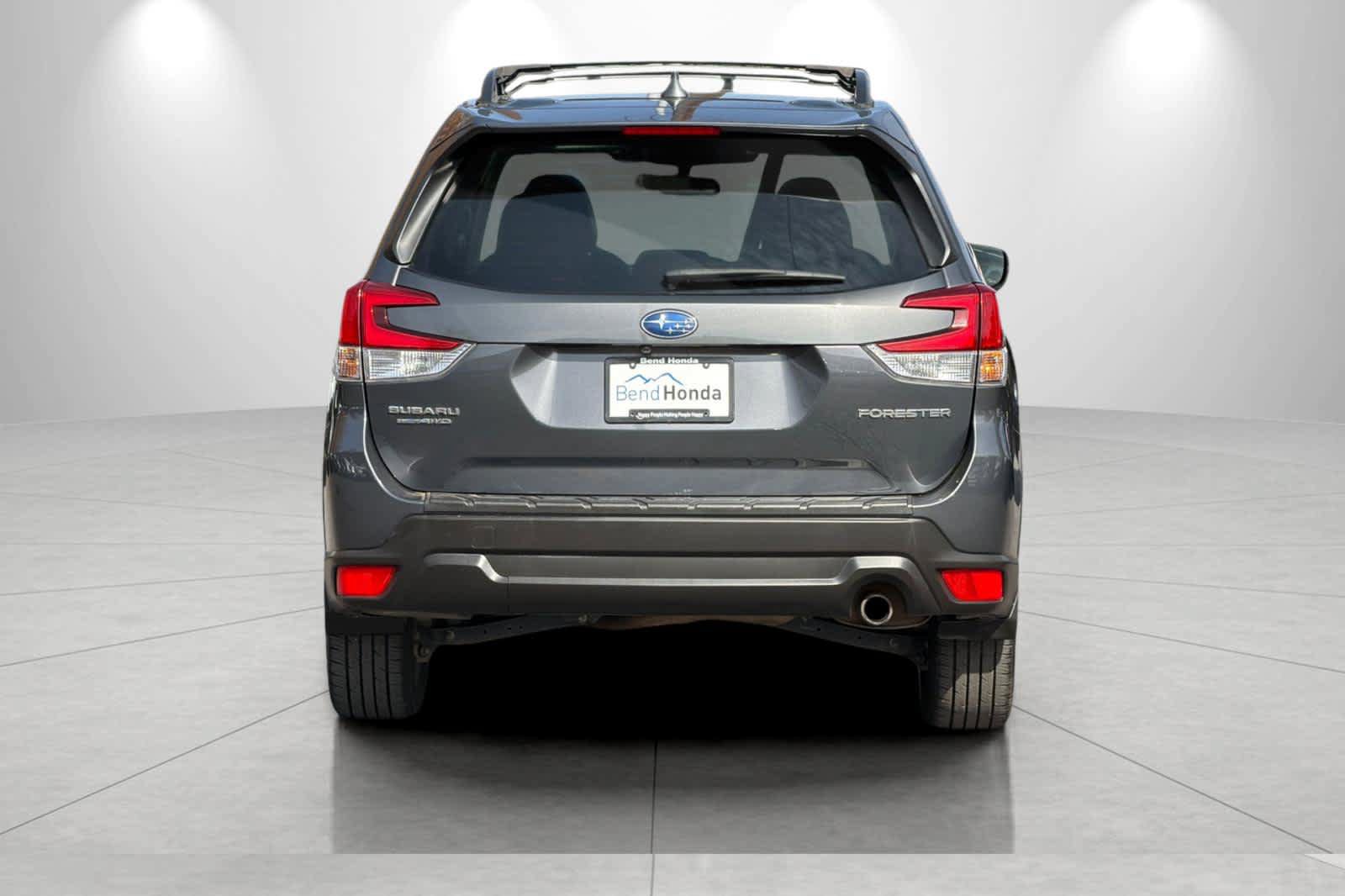 Used 2023 Subaru Forester Limited AWD/4WD image 7