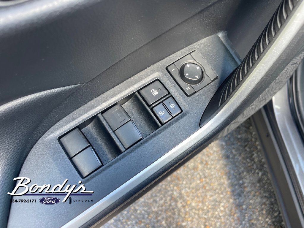 Used 2021 Toyota RAV4 XLE AWD/4WD image 8