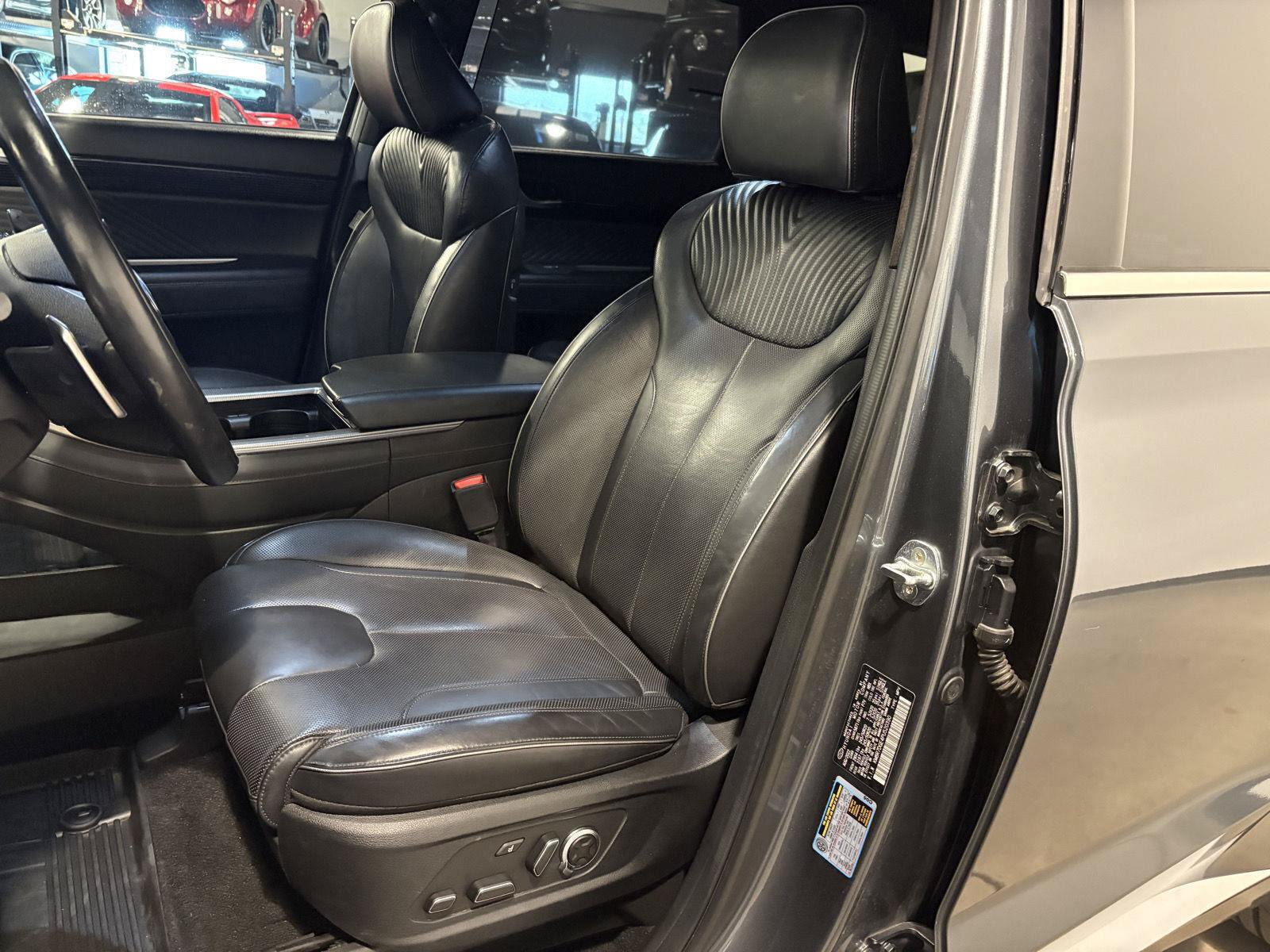 Used 2023 Hyundai Palisade Calligraphy AWD/4WD image 9