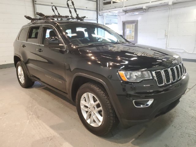 Used 2017 Jeep Grand Cherokee Laredo w/ Quick Order Package 23E AWD/4WD image 9