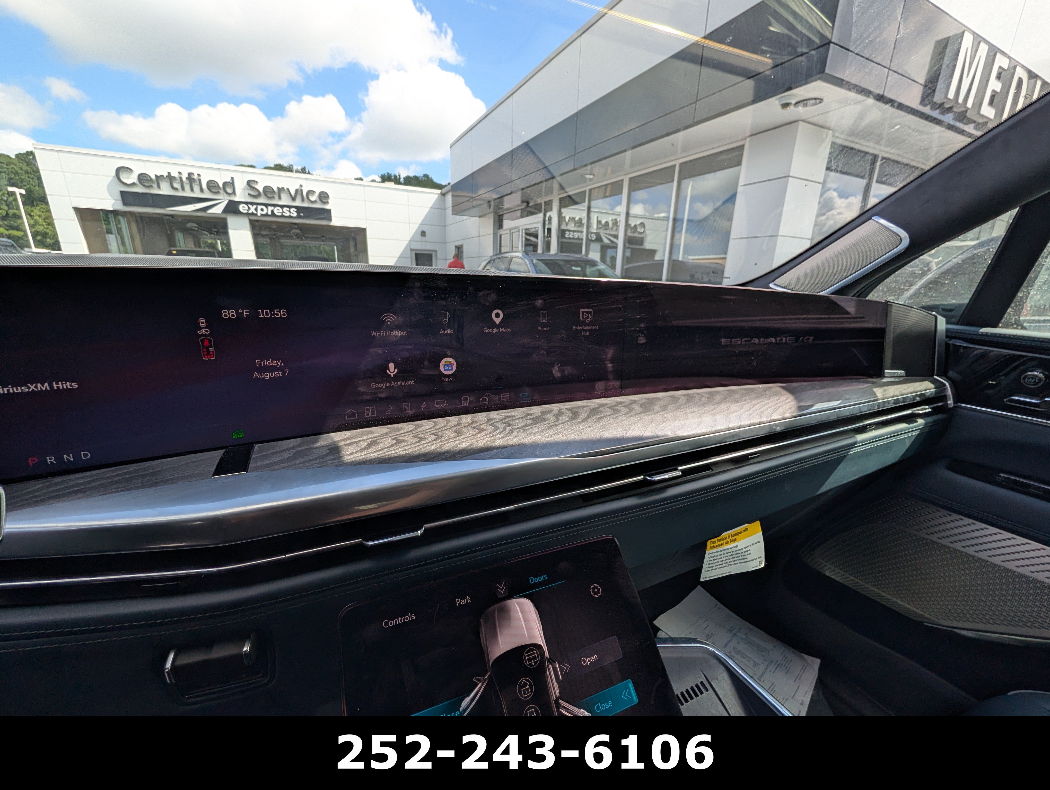 Used 2026 Cadillac Escalade IQ Sport 2 w/ LPO, Premium Carpet Package AWD/4WD image 18